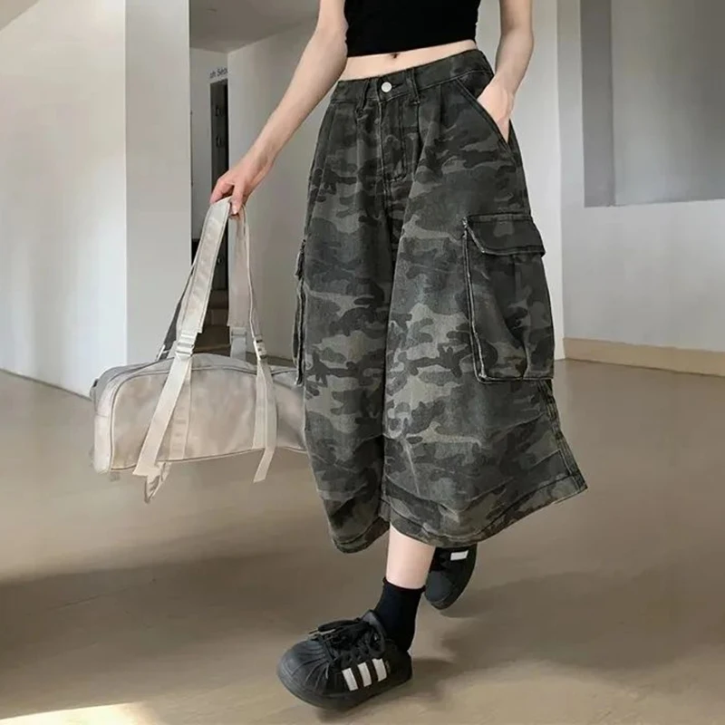 Lady Retro Fashion Baggy Capri - Streetwear Brand Pants 评论和价格